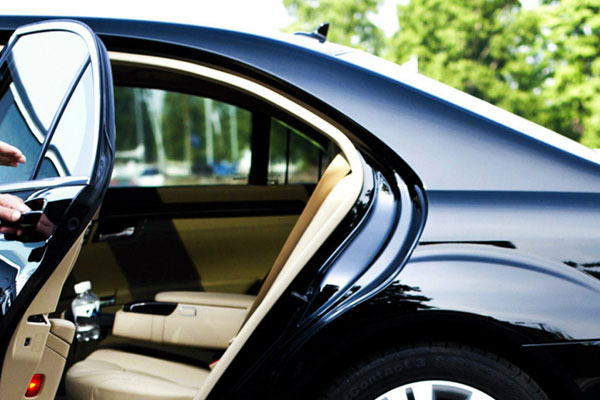 Airport Pickup Drop Taxi Service 